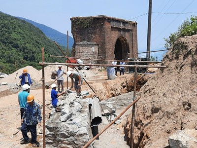 Tháo gỡ vướng mắc, đảm bảo tiến độ trùng tu di tích Hải Vân Quan