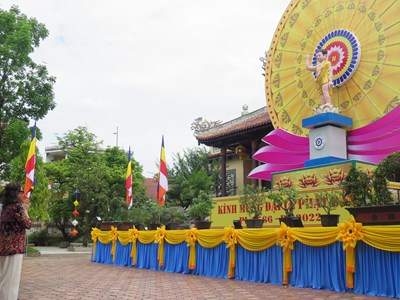 Rộn ràng không khí mừng lễ Phật đản