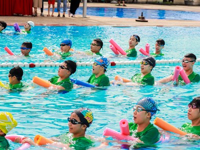 Trang bị kỹ năng bơi, phòng chống đuối nước cho  trẻ  em