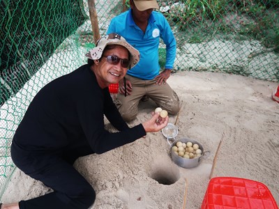 Nhớ nụ cười của ông Ái "rùa"