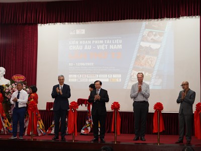 LHP Tài liệu châu Âu – Việt Nam: Hơi thở thời đại