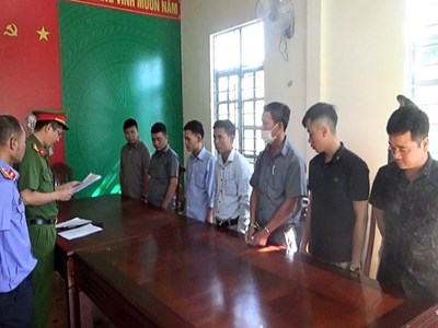 Lâm Đồng: Khởi tố Phó Chủ tịch xã cùng loạt cán bộ tiếp tay cho phá rừng