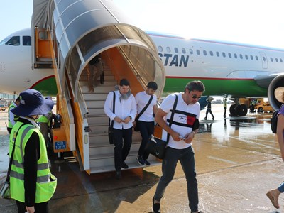 Khánh Hòa: Mở đường bay mới đón 140 khách quốc tế từ Uzbekistan đến Nha Trang