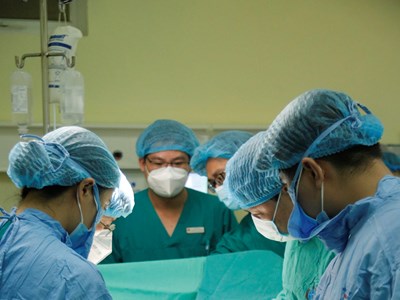 BHXH Việt Nam chỉ đạo đấu thầu, mua sắm thuốc, vật tư y tế cho bệnh nhân