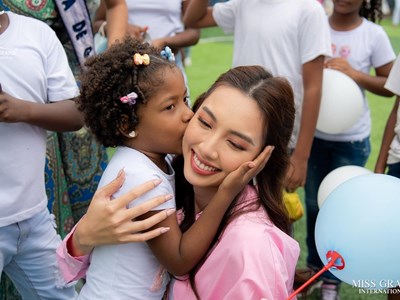 Hoa hậu Thùy Tiên xây giếng nước sạch tặng người dân Angola