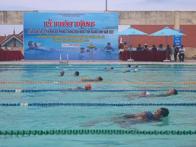 Quảng Bình phát động toàn dân tập luyện môn bơi