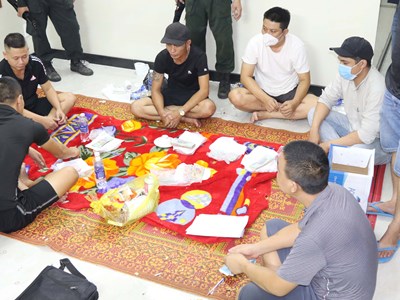 Triệt xoá xới bạc bằng hình thức “xóc đĩa”, bắt giữ 18 đối tượng liên quan
