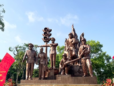 Khánh thành tượng đài “Công an nhân dân vì dân phục vụ”: Ngợi ca vẻ đẹp cao quý người chiến sĩ Công an nhân dân