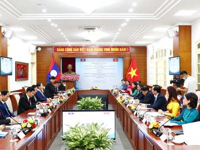 Việt Nam – Lào: Tăng cường các hoạt động hợp tác về VHTTDL