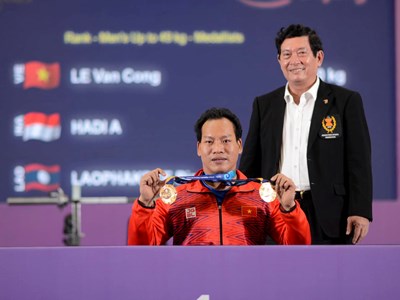 Lực sĩ Lê Văn Công giành HCV ASEAN Para Games 2022