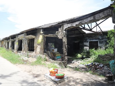 Hơn 40 năm "sống mòn” trong khu vực lăng vua triều Nguyễn