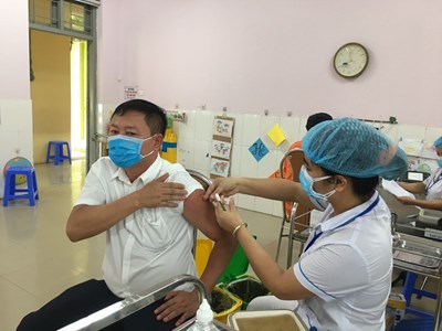 Xuất hiện biến thể phụ BA.2.74 lây lan nhanh: Chần chừ tiêm phòng Covid-19 mũi 4 sẽ gặp nhiều nguy cơ