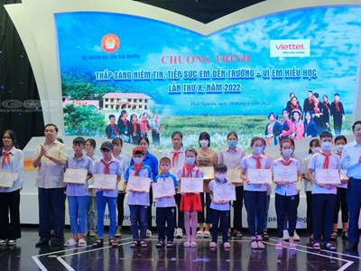 Thái Nguyên: Tiếp sức học sinh có hoàn cảnh khó khăn trước thềm năm học mới
