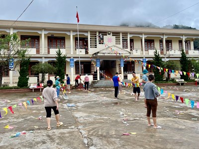 Rộn ràng... đường đến trường!