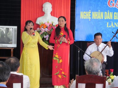 Những nghệ nhân kiên trì trao truyền văn hóa dân gian