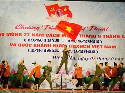 Kinh tế phục hồi - văn hóa bừng sáng