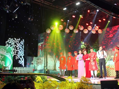 Đờn ca tài tử hội ngộ trên đất Sen hồng