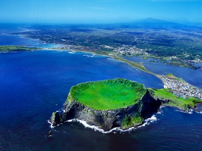 Vẻ đẹp hút hồn trong trưng bày "Baekje & Jeju: Từ Di sản Hàn Quốc đến Di sản Thế giới”