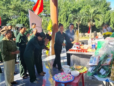 Tưởng niệm 50 năm ngày hy sinh của 16 thanh niên xung phong tại bến phà Long Đại