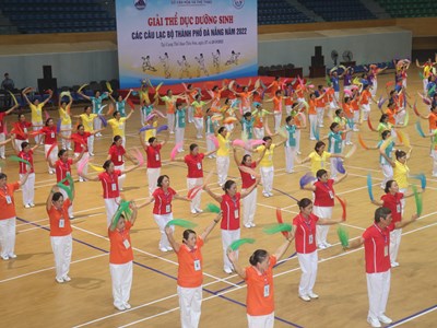 Đà Nẵng: 350 VĐV dự giải thể dục dưỡng sinh dành cho người trung, cao tuổi