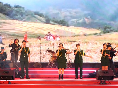 Khai mạc vòng chung kết Liên hoan Ban nhạc - Nhóm ca TP.HCM 2022