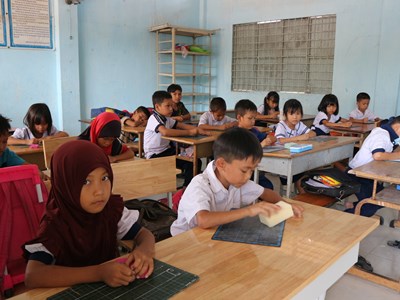 Ưu tiên nguồn lực để đầu tư và phát triển giáo dục dân tộc