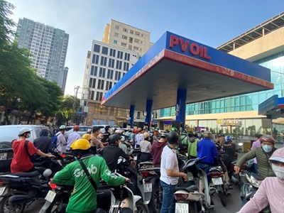 Thủ tướng chỉ đạo khắc phục tình trạng thiếu hụt xăng dầu cục bộ ngay từ ngày 12.11
