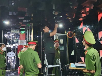 Quản lý chặt hơn nữa dịch vụ karaoke, vũ trường