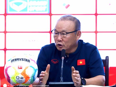 HLV Park Hang-seo hài lòng với chiến thắng của tuyển Việt Nam trước Dortmund
