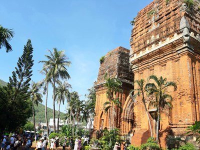 Để tháp Chăm thực sự là sản phẩm du lịch