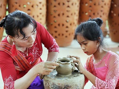 Nghệ thuật làm gốm của người Chăm được UNESCO ghi danh di sản văn hóa phi vật thể cần bảo vệ khẩn cấp: Di sản sẽ được quan tâm, bảo vệ tốt hơn cho mai sau