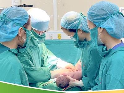Mỗi năm có khoảng 2% trẻ có dấu hiệu bất thường từ trong bào thai