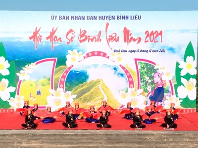 Về Bình Liêu ngắm hoa sở, trải nghiệm sắc màu văn hóa độc đáo