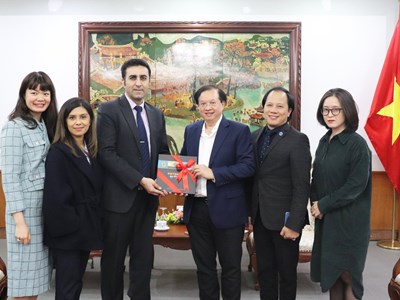 Tăng cường hợp tác phát triển điện ảnh giữa Việt Nam - Netflix