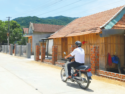 Người Bana hiến đất làm đường du lịch cộng đồng
