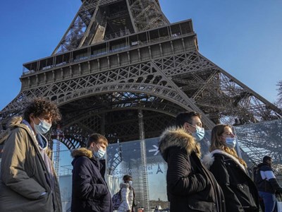 Pháp báo động đỏ về dịch Covid-19