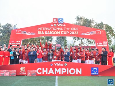 Đội Việt Nam vô địch Giải bóng đá 7 người quốc tế tranh Cúp Bia Sài Gòn