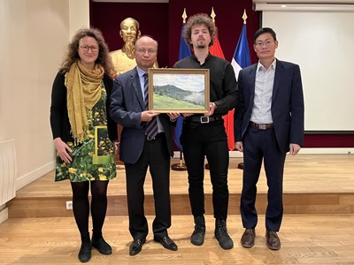 Trưng bày những tác phẩm nghệ thuật của vua Hàm Nghi sáng tác trong thời gian lưu đày