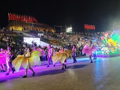 Lễ hội đường phố Carnaval lần đầu tiên tại Đà Lạt