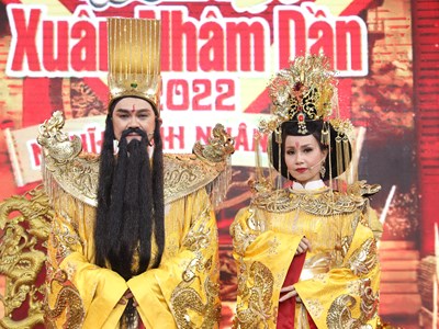 Hữu Châu, Việt Hương, Cẩm Ly tham gia Táo Xuân Quý Mão