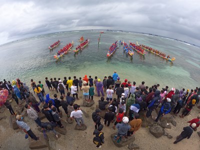 Tưng bừng Hội đua thuyền Tứ linh ở huyện đảo Lý Sơn