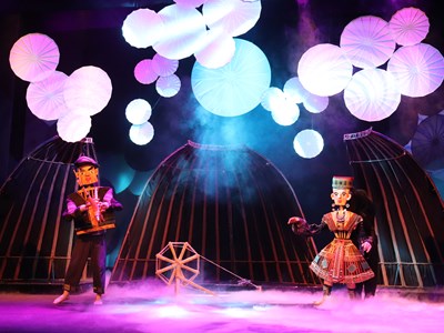 Sân khấu thử nghiệm : Cạn kiệt kịch bản, đạo diễn vẫn thăng hoa