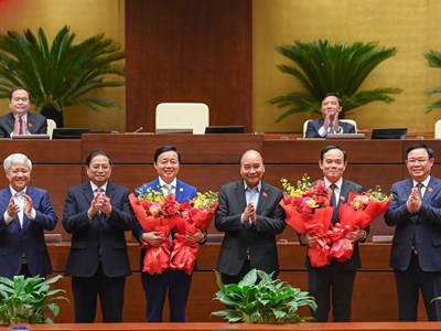 Ông Trần Hồng Hà và ông Trần Lưu Quang giữ chức Phó Thủ tướng Chính phủ