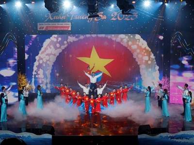 Chương trình nghệ thuật đặc biệt "Xuân Trường Sa"