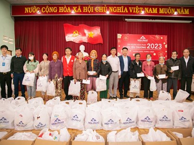 Thép Hòa Phát Dung Quất tặng trên 600 suất quà Tết hộ nghèo tại Quảng Ngãi