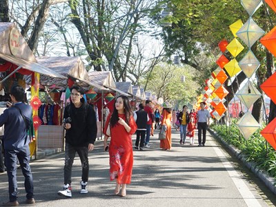 Trải nghiệm nhiều hoạt động văn hóa truyền thống tại chương trình “Tết Huế”