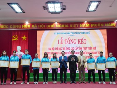 Thừa Thiên Huế: Khen thưởng các HLV, VĐV có thành tích xuất sắc tại Đại hội Thể thao toàn quốc lần thứ IX