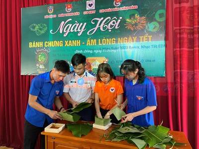 Tết sớm của những người lính canh biển