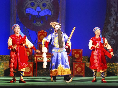 Từ Đoàn Tuồng Liên khu 5 ngày ấy