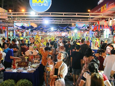 Lễ hội Đường Sách Tết Quý Mão năm 2023 thu hút trên 585.000 lượt người